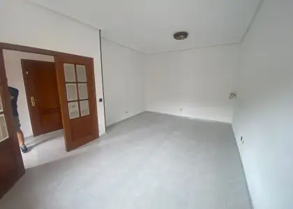 Casa/Chalet adosado En Venta Calle Ave María, Los Llanos - Av. de los Estudiantes, Valdepeñas en Valdepeñas