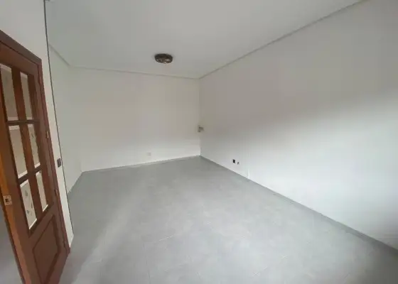 Casa/Chalet adosado En Venta Calle Ave María, Los Llanos - Av. de los Estudiantes, Valdepeñas