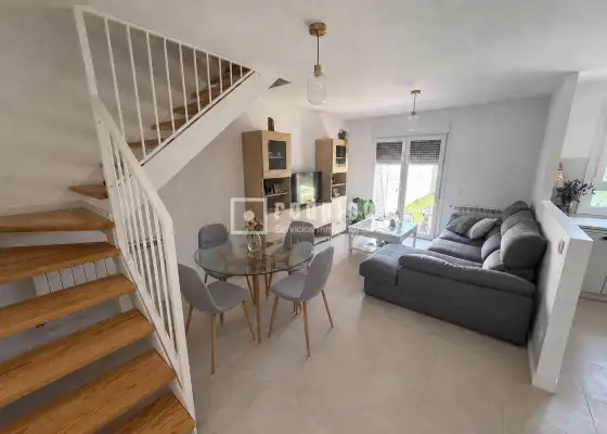 Chalet en venta en Pioz, Guadalajara