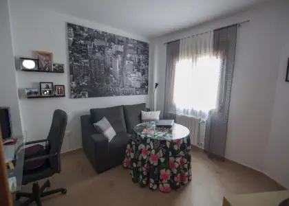 Duplex de 4 dormitorios. Seminuevo. Amplio y luminoso. en Manzanares