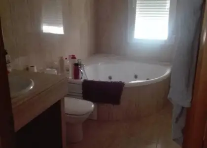 En venta casa amplia en Manzanares