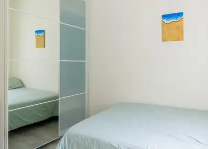 Habitación en piso compartido de 3 habitaciones en Zaragoza, gastos incluidos. en Zaragoza