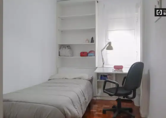 Habitación en piso compartido de 4 habitaciones en alquiler en Fontarrón, ideal para profesionales y estudiantes. en Madrid