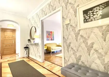 Habitación en piso compartido de 6 dormitorios en alquiler en Abando, todos los gastos incluidos en Bilbao