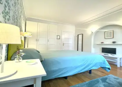 Habitación en piso compartido de 6 dormitorios en alquiler en Abando, todos los gastos incluidos en Bilbao