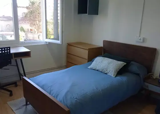 Habitación en piso compartido en Oviedo