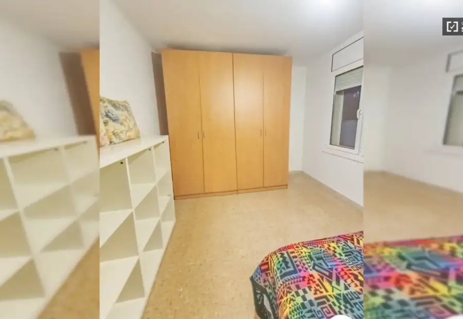 Habitación en un apartamento compartido de 4 habitaciones en El Carmelo, con todos los gastos incluidos. en Barcelona