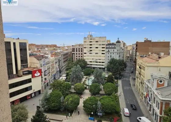 Inmohouse vende piso en el altozano con dos plazas de garaje en Albacete