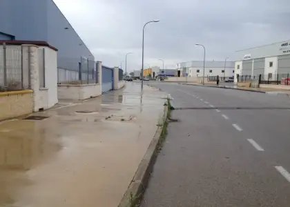 PARCELAS INDUSTRIALES con proyecto edificatorio en Manzanares