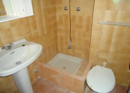Piso de 3 dormitorios. Centrico. Con garaje. en Manzanares