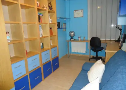 Piso de 3 dormitorios. Seminuevo. Con garaje. en Manzanares