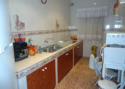 Se alquila chalet de dos dormitorios completamente amueblado. en Manzanares