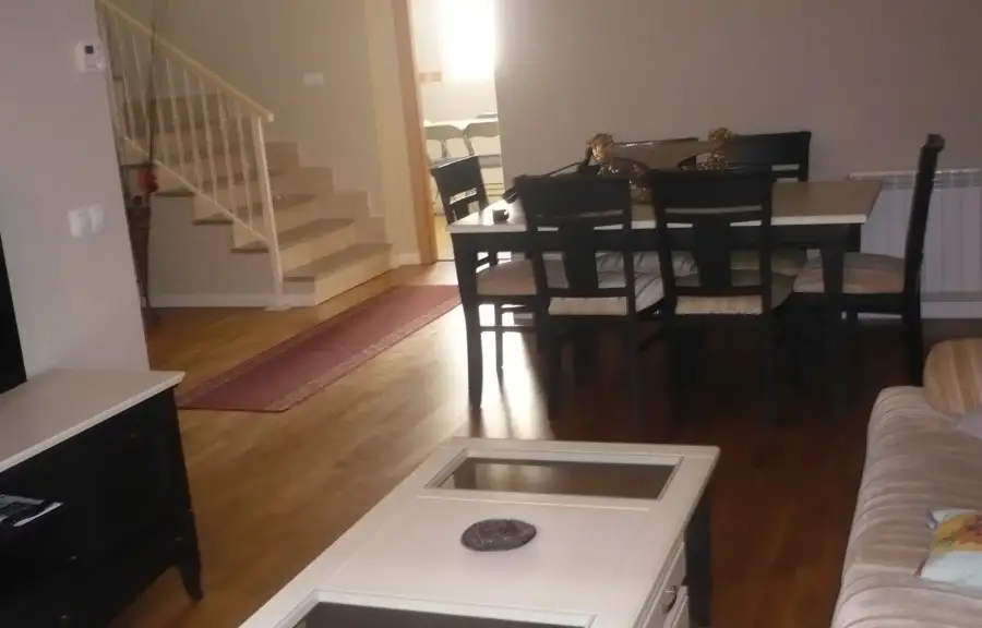 Se vende adosado de cuatro dormitorios centrico en Manzanares