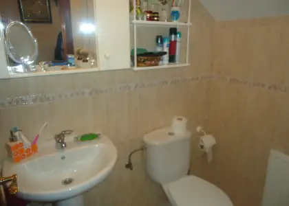 Se vende adosado en perfecto estado de tres dormitorios a escasos metros del centro en Manzanares