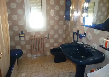 Se vende casa de cuatro dormitorios amueblada en buena zona en Manzanares