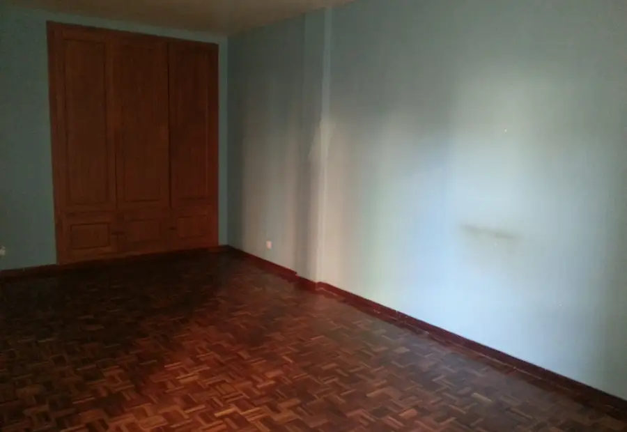 Se vende casa para derribo en el centro en Manzanares