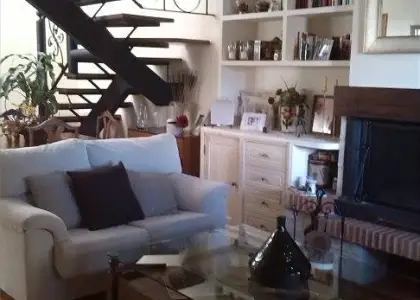 Se vende estupenda casa de cinco dormitorios en buena zona en Manzanares
