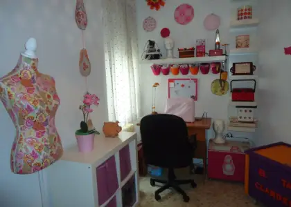 Se vende piso de cuatro dormitorios en buena zona en Manzanares