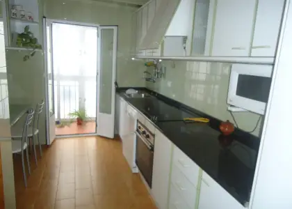 Se vende piso de tres dormitorios en zona centro con garaje en Manzanares