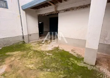 Se vende solar en zona centro en Manzanares