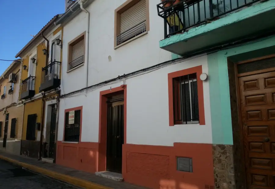 Se vende solar en zona centro en Manzanares