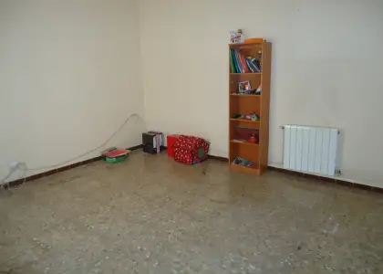 Se vende solar en zona divina pastora en Manzanares
