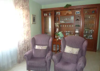 Venta de adosado en zona residencial con piscina comunitaria en Manzanares