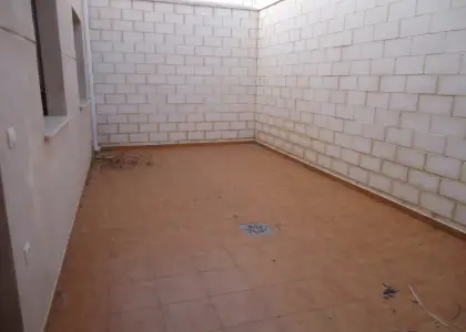 Venta de casa de construcción nueva de cinco dormitorios, zona bulevar en Manzanares