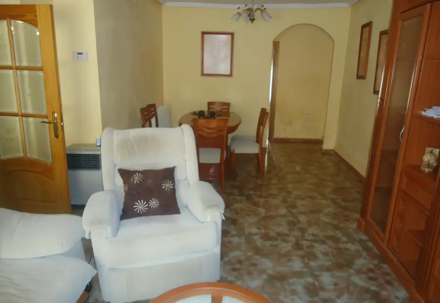 Venta de casa de tres dormitorios en zona del rio en Manzanares