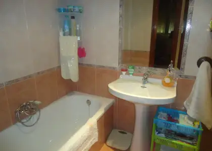 Venta de piso de cuatro dormitorios con garaje y trastero en Manzanares