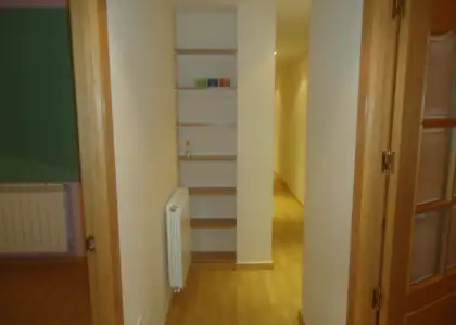 Venta de piso de dos dormitorios nuevo totalmente amueblado con garaje y trastero en Manzanares