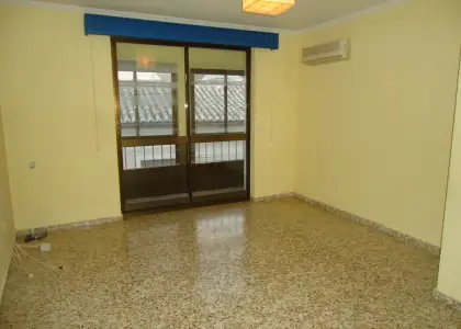 Venta de piso de tres dormitorios a escasos metros del la Plaza del Ayuntamiento en Manzanares
