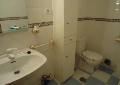 Venta de piso en planta baja de tres dormitorios y dos baños en Manzanares